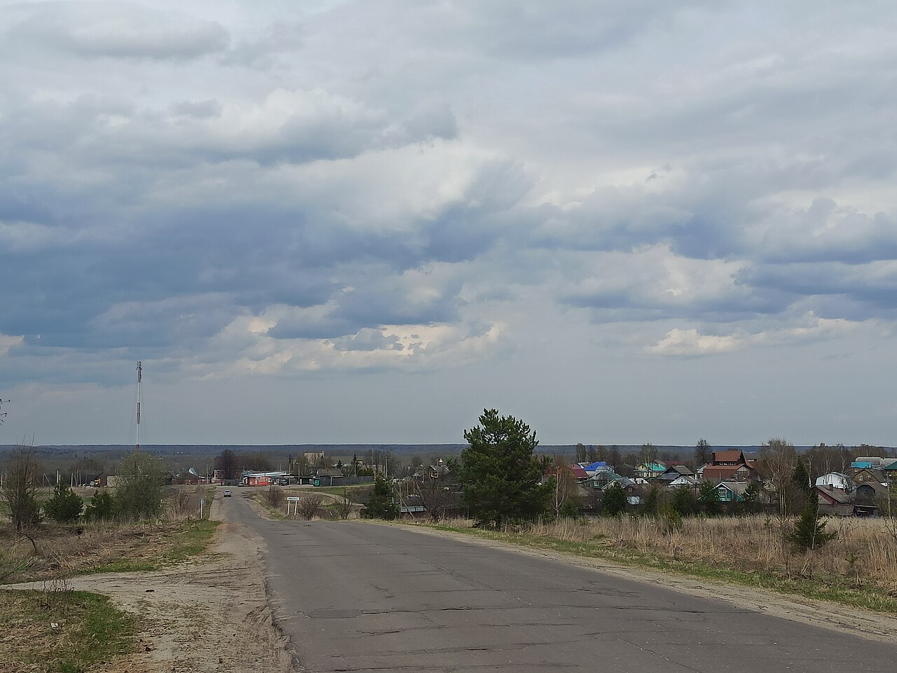 Въезд в село Решму со стороны трассы Кинешма — Юрьевец